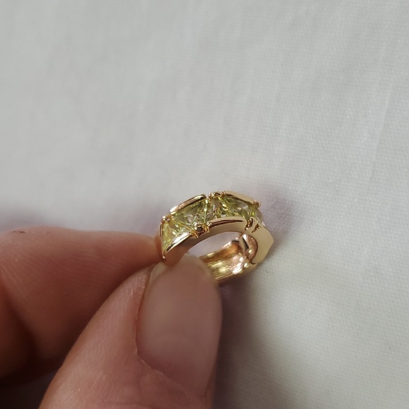 Gold plated hoop earrings with light green rhinestones - Picture 3 of 3